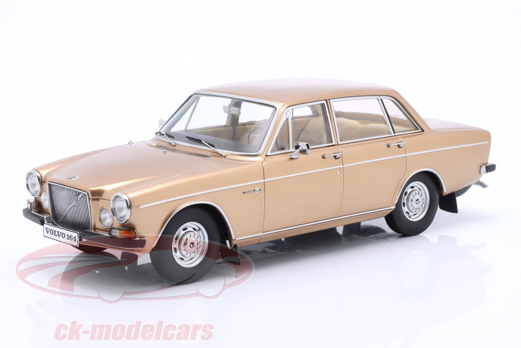 Volvo 164 Berline 1970 Triple9 1/18 - Couleur Or - Miniature Métal Neuve