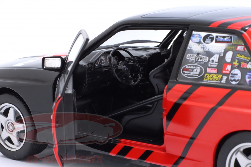Modèle Réduit 1:18 BMW M3 E30 1990 Solido - Noire Et Rouge ADVAN Drift - Neuf Jamais Ouvert - Échelle Détaillée