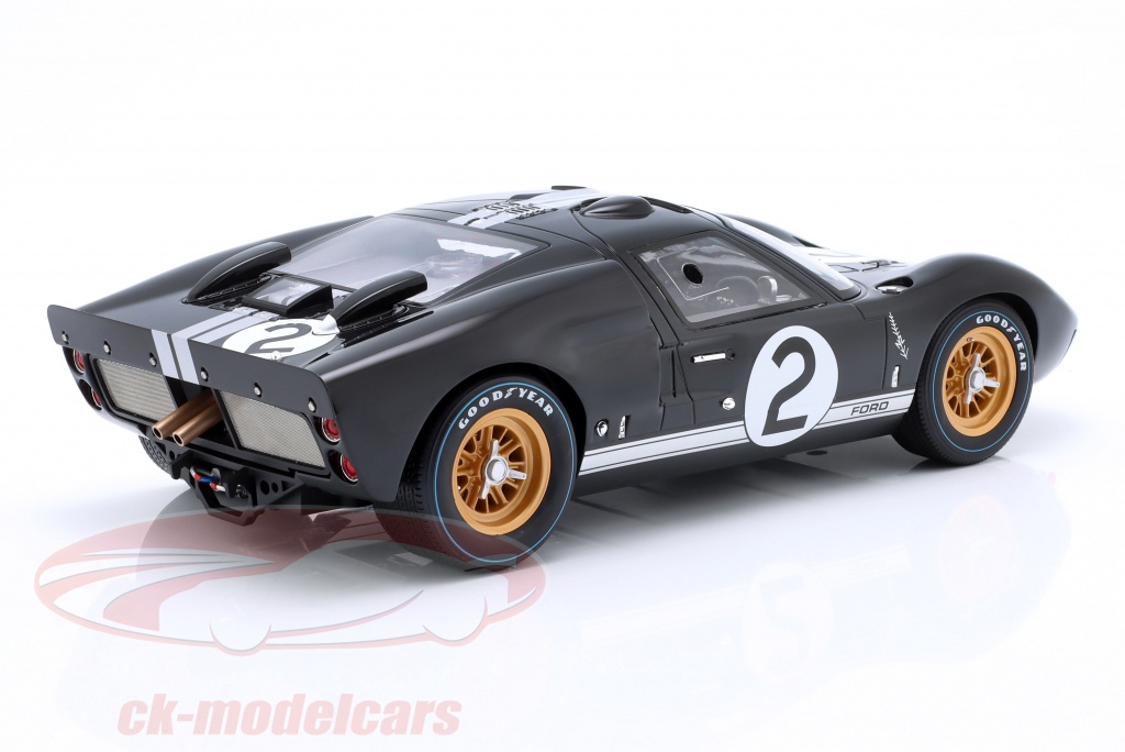 Maquette voiture : Ford GT40 Le Mans 1968 et 1969 - Revell - Rue des