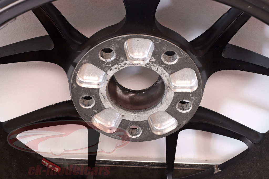 5000 Pneumatici Da Corsa Consegnati Per La Hankook 24 Ore Di Cota