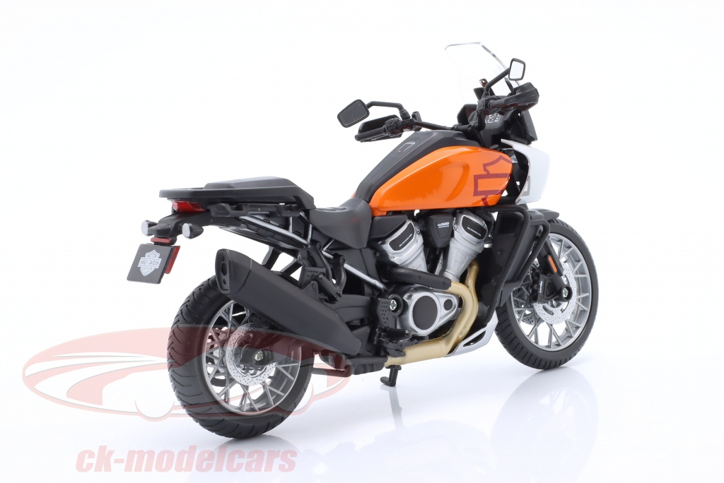 MAISTO HARLEY-DAVIDSON Pan America 1250 Motorcycle Model - 2021, 1/18 Scale, Black/White/Orange