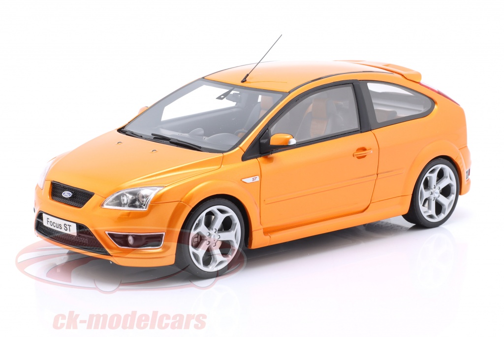 ottomobile-1-18-ford-fokus-mk2-st-25-annee-de-construction-2006-electric-orange-ot961/