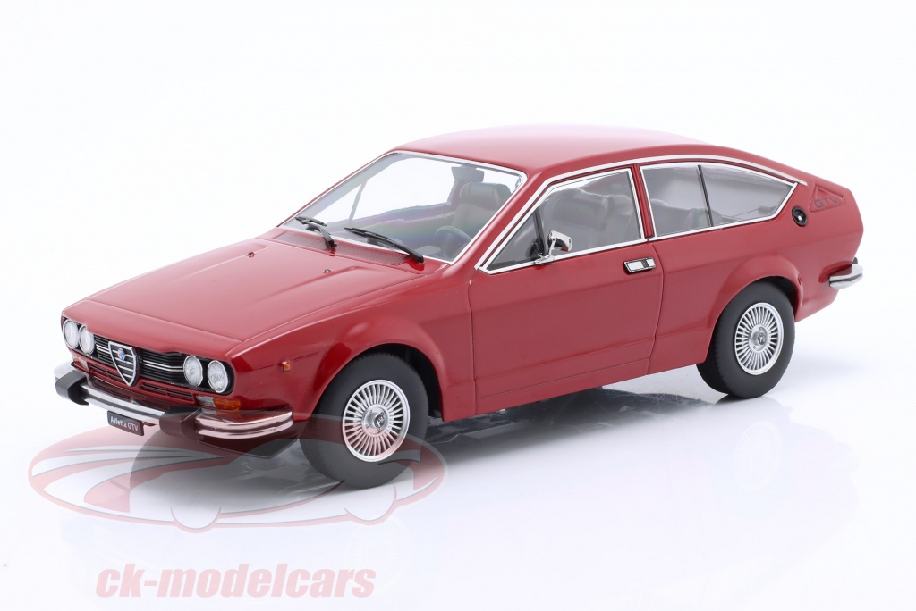 KK-Scale 1:18 Alfa Romeo Alfetta 2000 GTV Año de construcción 1976 rojo