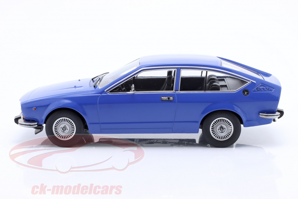 Voiture Miniature Alfa Romeo Alfetta 2000 GTV 1976 Bleue - Échelle 1:18 KK-Scale - Neuf Sous Blister