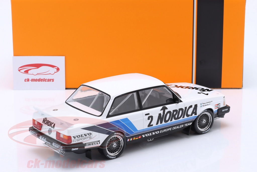 IXO 1/18 Volvo 240 Turbo #2 ETCC – Modèle De Prévente – Granberg/Lindström