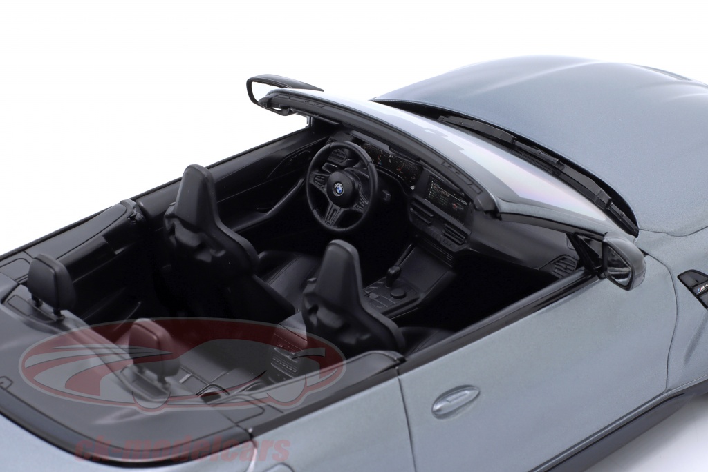 Minichamps 1:18 BMW M4 Cabriolet (G83) Baujahr 2021 grau metallic  