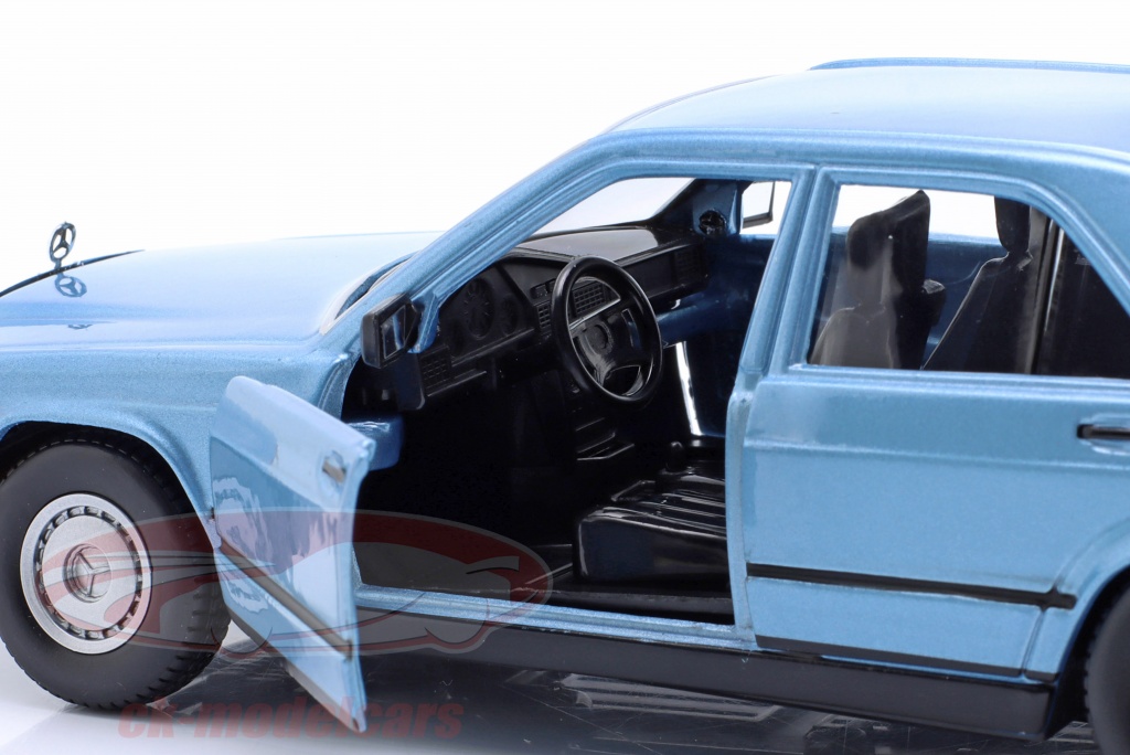 1/24 Mercedes-Benz 190E 2.3 16v # Italeri 3624