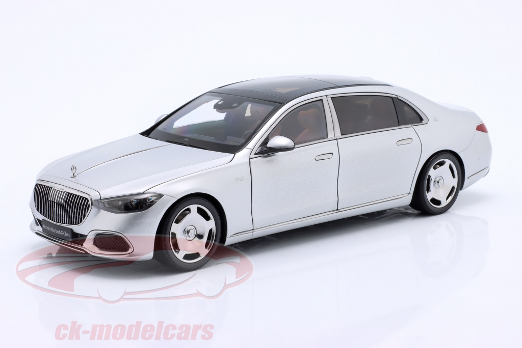 almost-real-1-18-mercedes-benz-maybach-s-class-z223-2021-hightech-silver-alm820118/