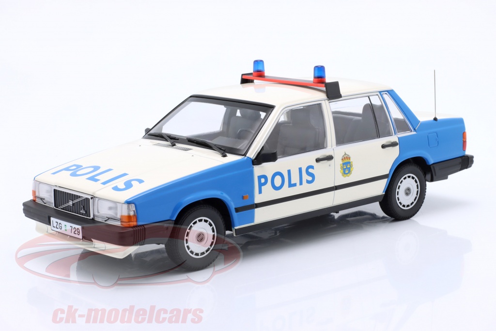 Volvo 740 GL 1986 Or Miniature 1/18 Minichamps Collection