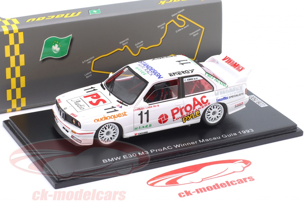 Miniature SPARK 1/43 – BMW M3 E30 Vainqueur Macau 1988, Modèle SA270 Résine