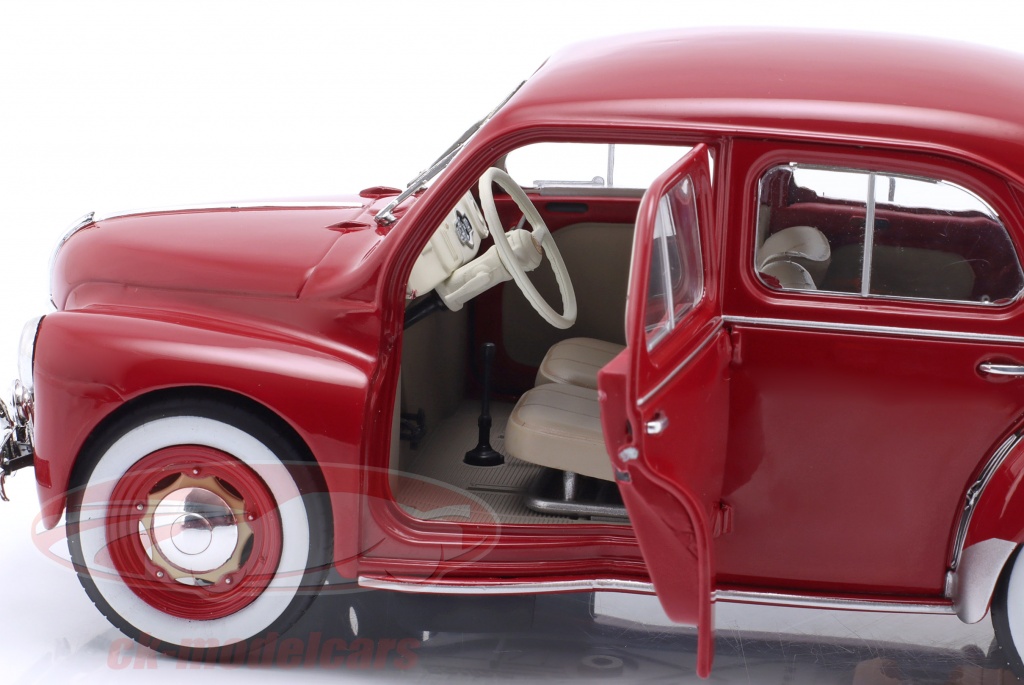 Modèle Réduit Renault 4c 1/18 En Métal - Pièce Rare Pour Collectionneurs