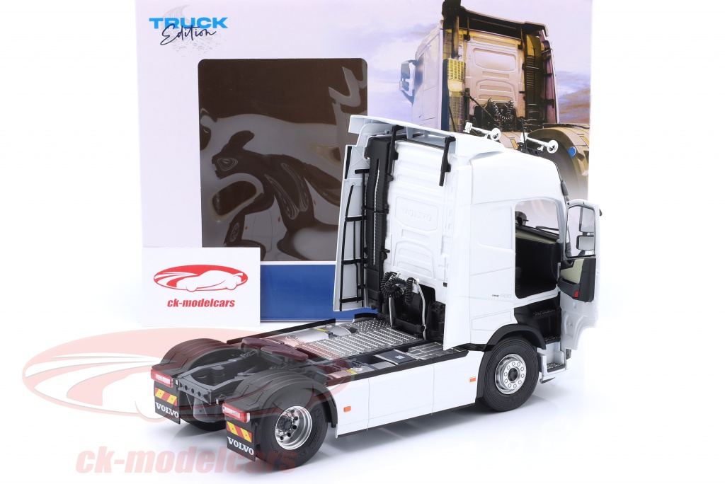 Solido 1:24 Volvo FH Globetrotter XL SZM 2021 blanc S2400103 modèle Solido 1:24 Volvo FH Globetrotter XL SZM 2021 blanc S2400103 modèle