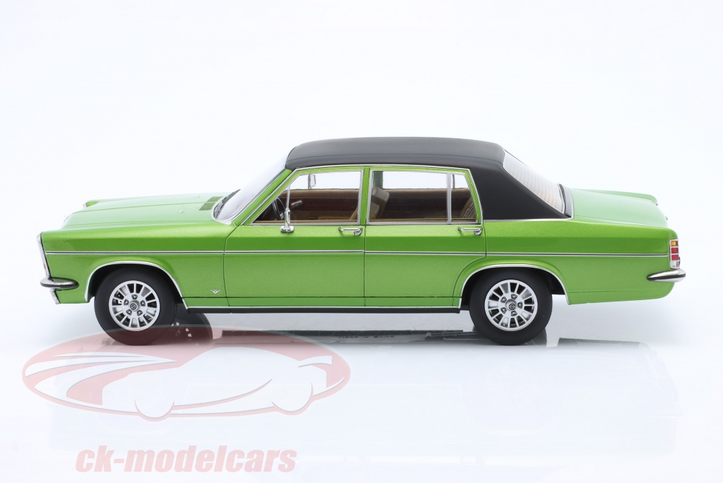 Voiture de 1972 couleur verte – OPEL Diplomat B