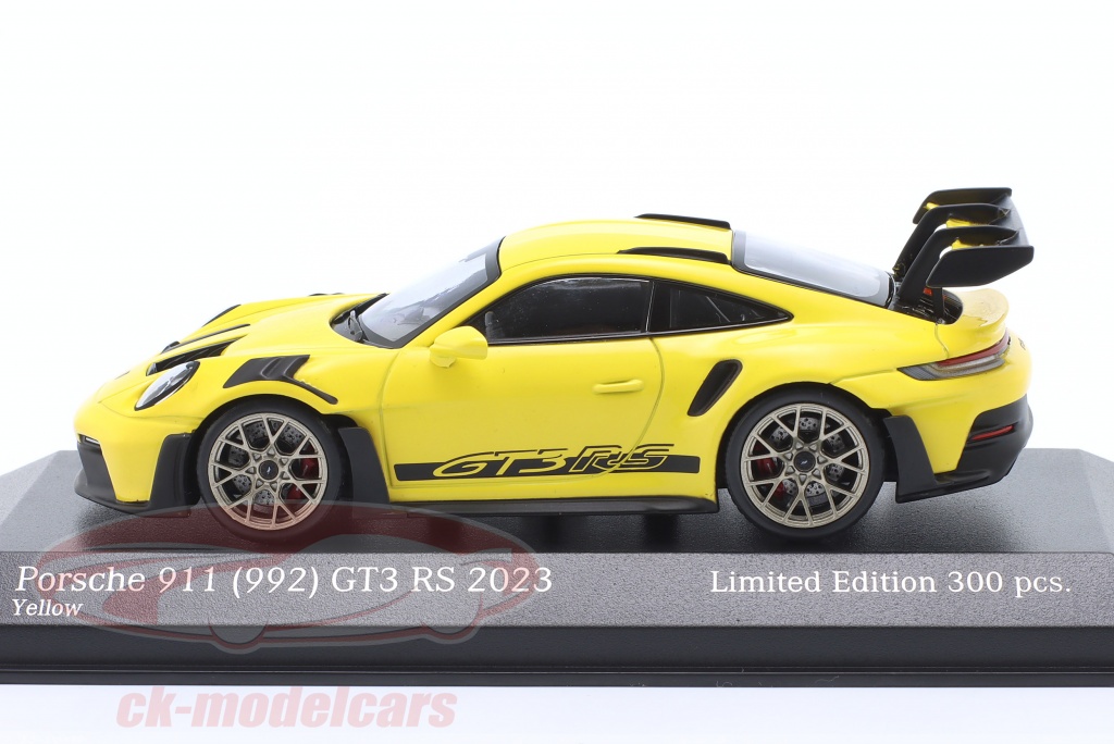 Modèle Réduit Porsche 911 GT3 RS Welly - Échelle 1/34-1/39 En Métal, Portes Ouvrantes, 11cm - Rouge