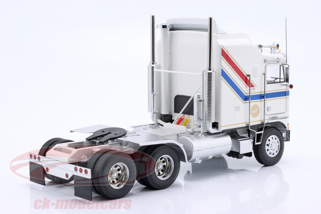 ROAD KINGS 1:18 Kenworth K100 AERODYNE Zugmaschine 1976 Miniaturauto - Grün/Silber (RK180143GR) | Achetez sur