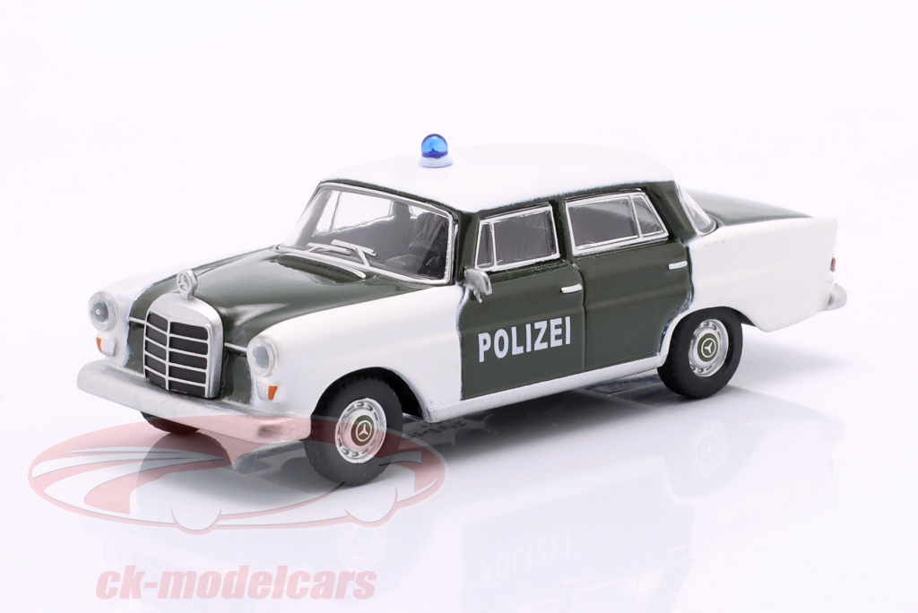 schuco-1-64-mercedes-benz-200-w110-police-1961-green-white-452027800/