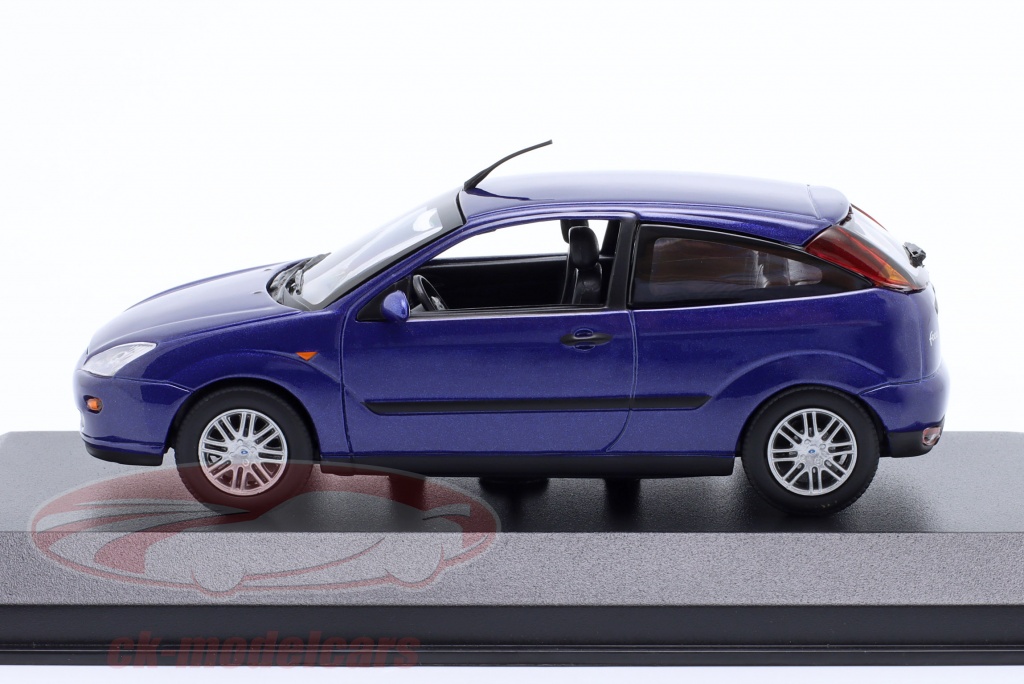 Voiture Miniature Ford Focus 3 Portes 1998 - Échelle 1:43 - Marque Minichamps - Occasion