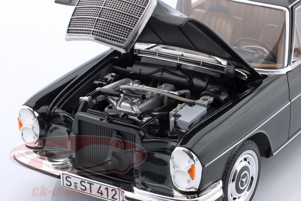 Mercedes 220 D (W115), Foncé bleu , 1968