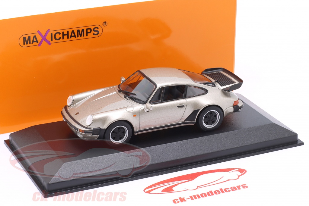 Porsche 911 Turbo 3.0 (930) 1:43 Minichamps – Cyberpunk 2077