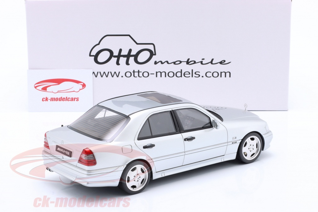 Mercedes-Benz C36 AMG (W202) Anno di costruzione 1990 argento brillante Mercedes-Benz C36 AMG (W202) Anno di costruzione 1990 argento brillante