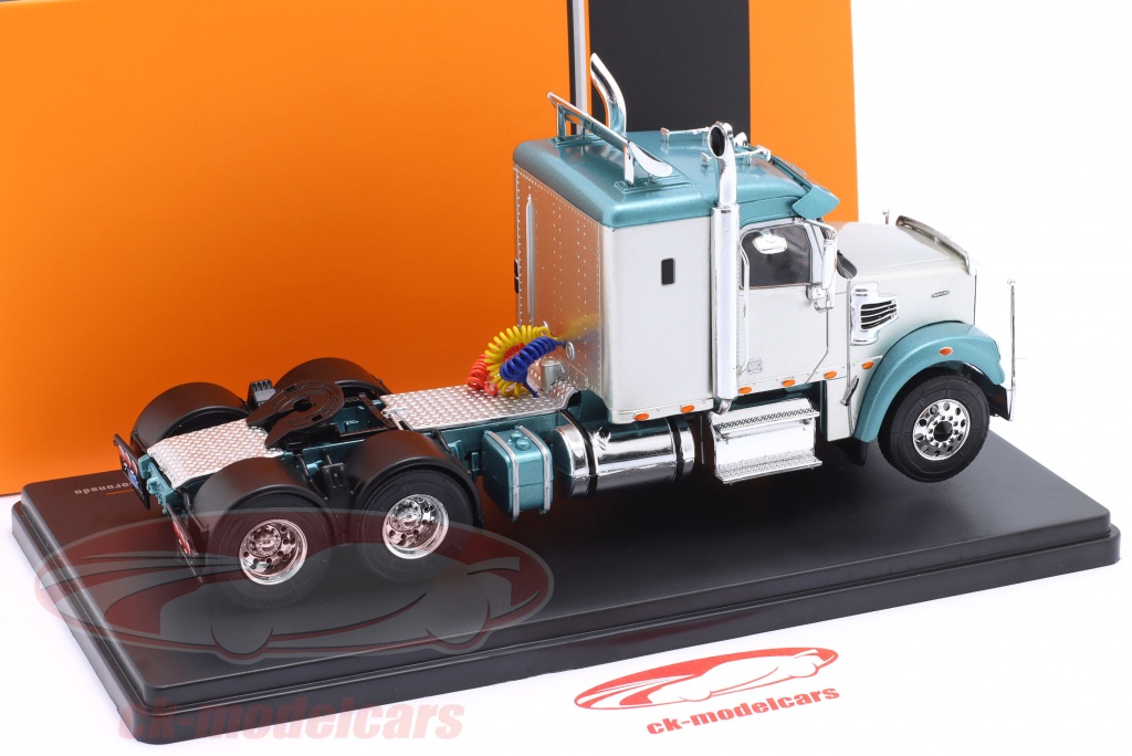 FREIGHTLINER Coronado 2008 In Scala 1:43 - IXO Models - Colore Argento/verde - Modello Statico
