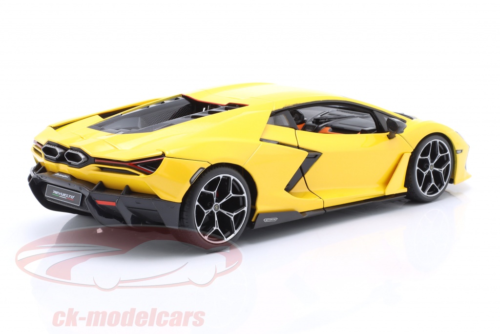 Lamborghini Revuelto 2023 1:18 Maisto - XIV. kerület, Makettezés