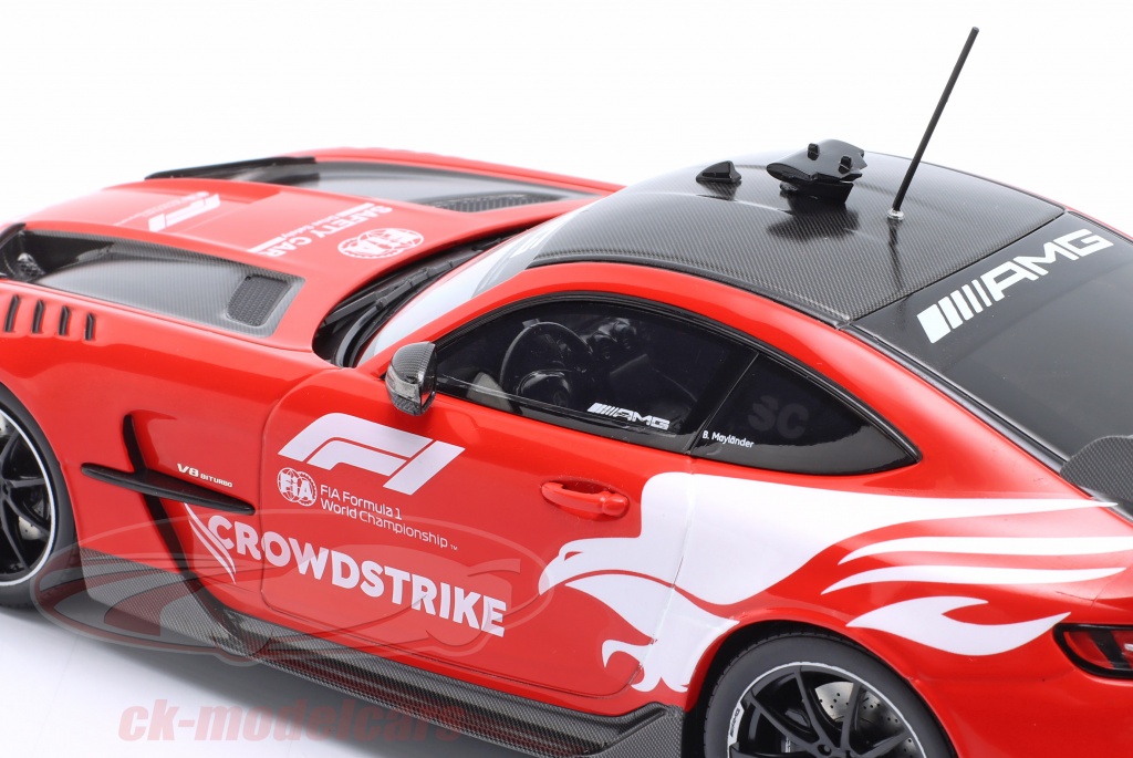 Minichamps 118 MercedesBenz AMG GT Black Series Safety Car Formula 1