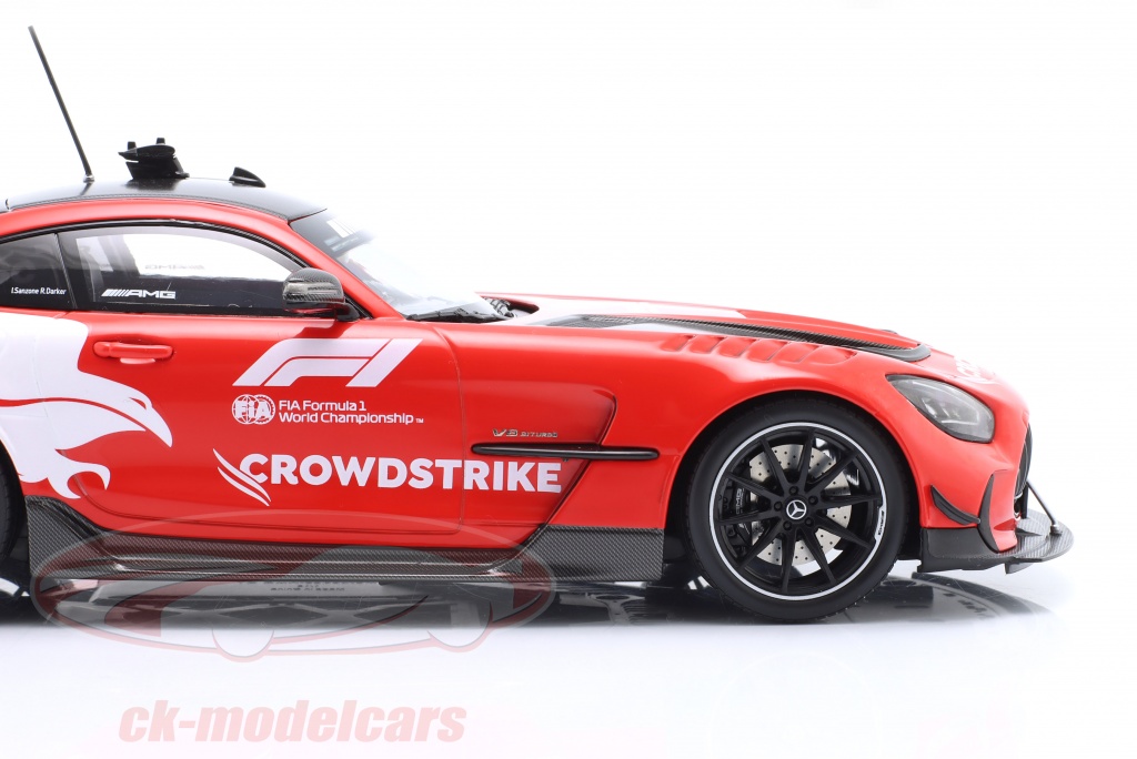 Minichamps 118 MercedesBenz AMG GT Black Series Safety Car Formula 1