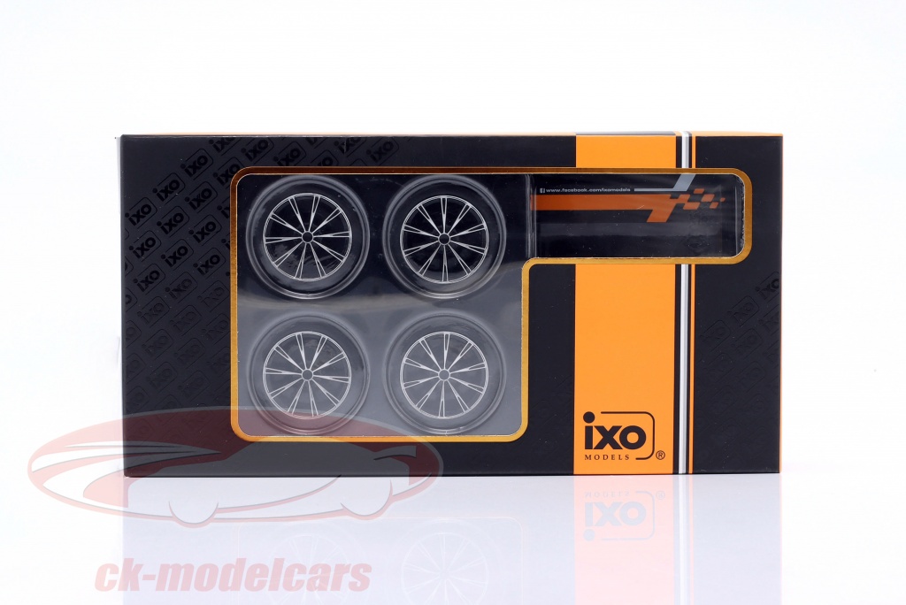 ixo-1-18-tires-and-rims-set-4-piece-audi-rs3-with-stand-silver-18set028w/