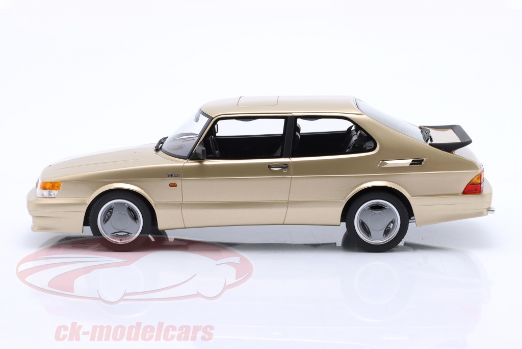 DNA Collectibles 1/18 Saab 900 Turbo T16 Airflow – Rouge – Modèle Résine DNA000112