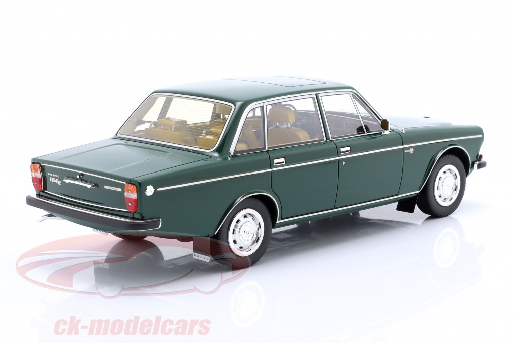 DNA Collectibles New 1:18 Volvo 164 E (1972