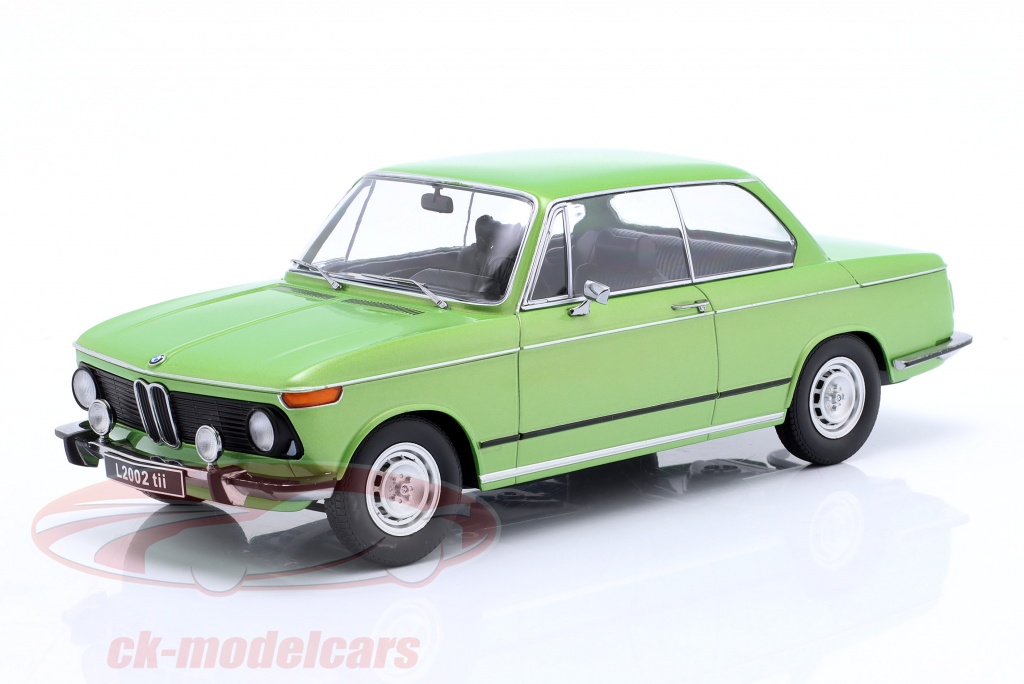 KK-Scale 1:18 BMW L 2002 tii 2. Series Ano de construção 1974 verde metálico KKDC181141 modelo