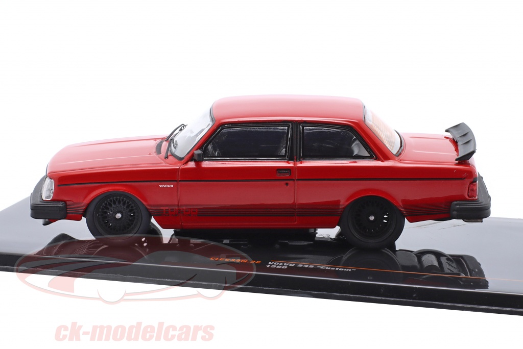 Modellino IXO 1:43 Volvo 242 Berlina 1980 | Personalizzata Rossa Serie Modern Classics - Foto 2