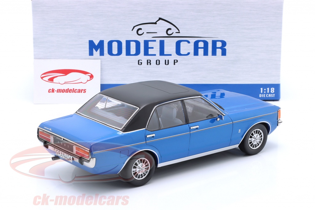 Diecast model cars Ford Granada 1/18 Cult Scale Models MKI 2300 GXL Coupe metallise green foncé