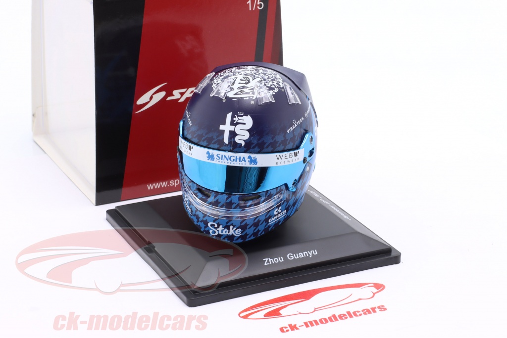Casque Zhou Guanyu - Alfa Romeo F1 Team GP Japon 2023, échelle 1/5, Spark, Prévente