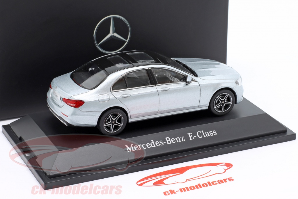 iScale 1:43 Mercedes-Benz E-Klasse AMG-Line (W213) MOPF 2020 