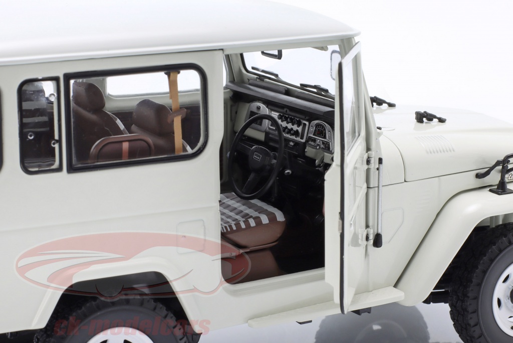 Modellino Kyosho 1/18 Toyota Land Cruiser 40 Pickup, Verde Oliva, Giapponese