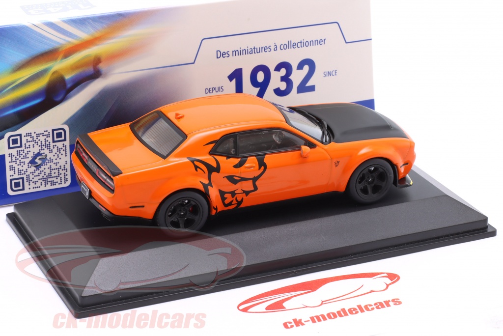 MODELLINO Scala COMPATIBILE CON Dodge Challenger SRT Demon V8 6.2L Coupe 2018 Orange/Black 1:43 SOLIDO SL4310306