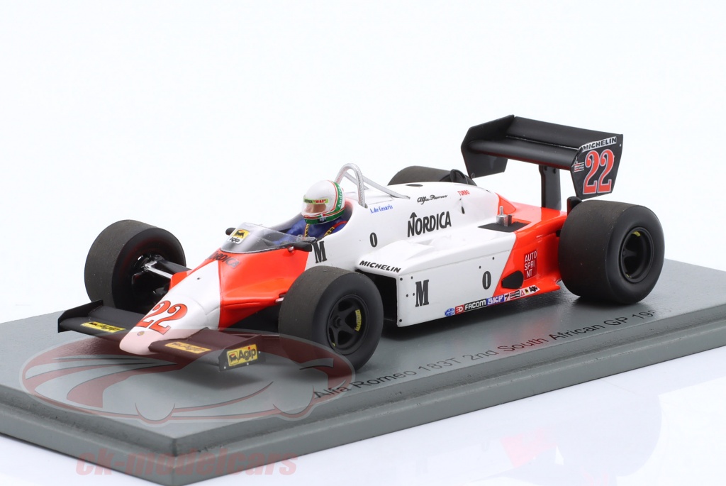 破損 スパーク 1/43 アルファロメオ ティーポ 33 1969 イエロー /ミニカー 破損 スパーク 1⁄43 アルファロメオ ティーポ 33 1969 イエロー ⁄ミニカー