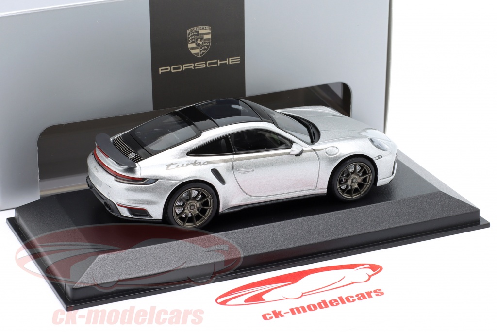 Minichamps 1:43 Porsche 911 (992) Carrera Cabriolet - Anteriore GT Argento - WAP