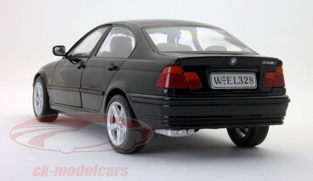 Welly 1:18 BMW 328i Year 1998 black 19833 model car 19833 4891761198336