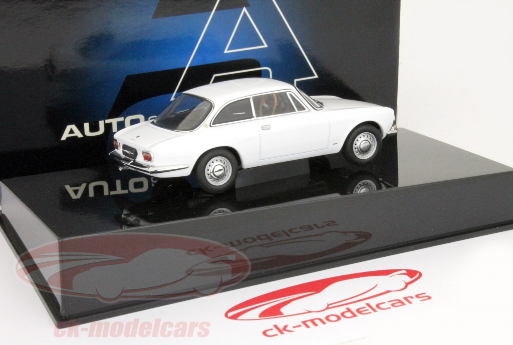 Alfa Romeo 1750 1/18 AUTOart 白