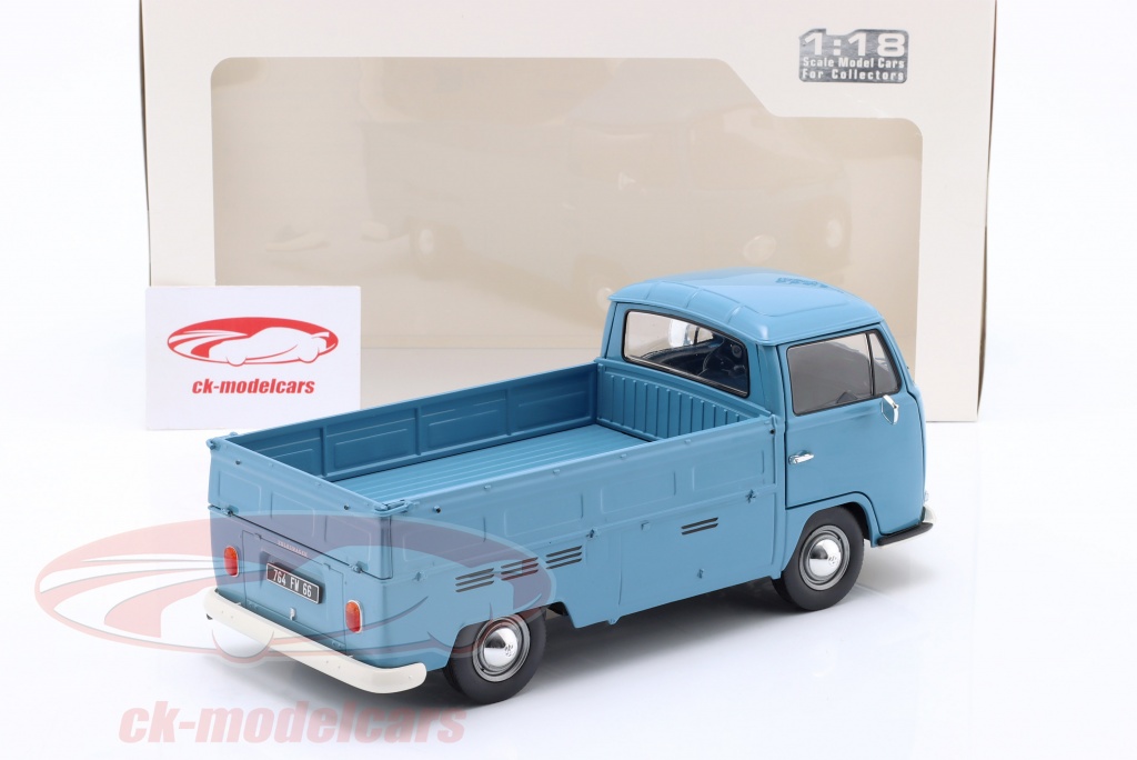 Volkswagen T2 Transporter Pick-up 1600 1968 - a photo on