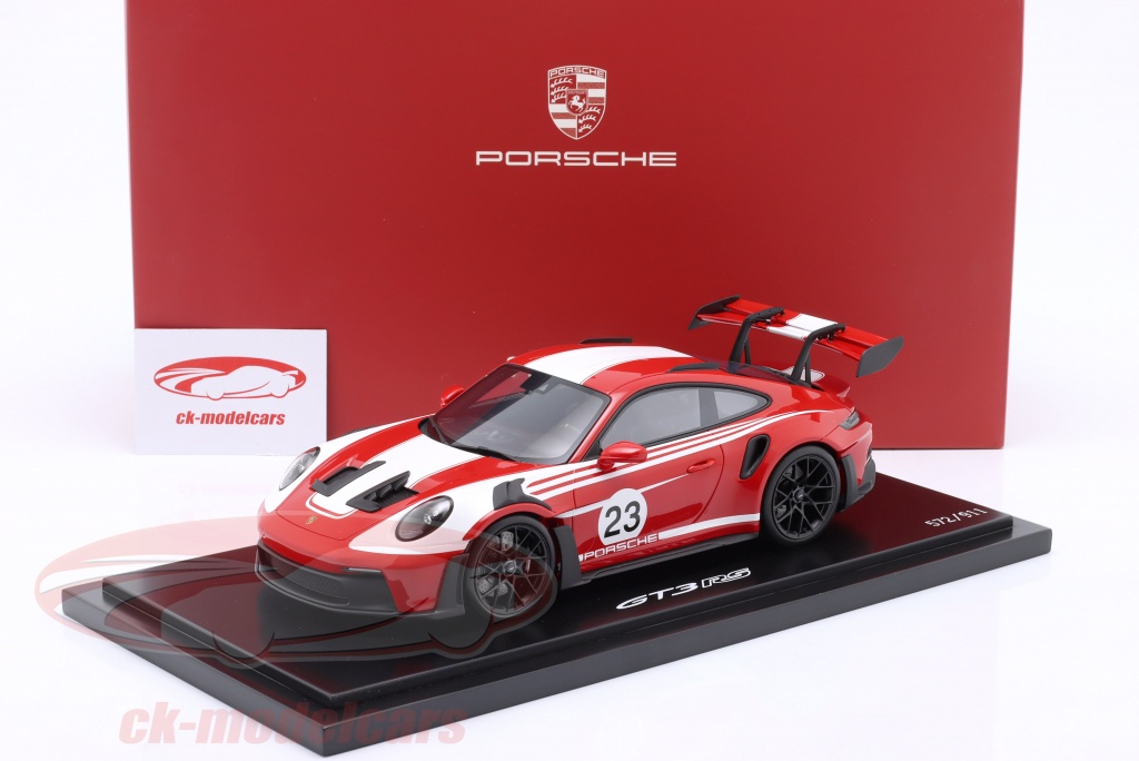 1/18 MINICHAMPS PORSCHE 911 992 GT3 RS COUPE '23 WHITE RED WHEELS