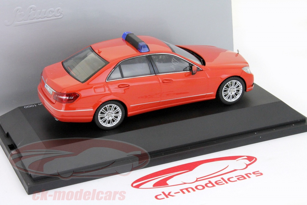 マイスト メルセデスベンツ Eクラス マイスト maisto 1/18 メルセデス