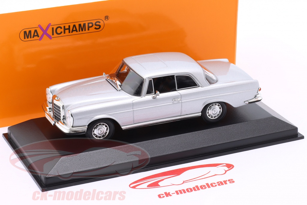 Miniature Minichamps 1/43 Mercedes-Benz 230 CE 1977 Verte - Modèle Diecast Occasion