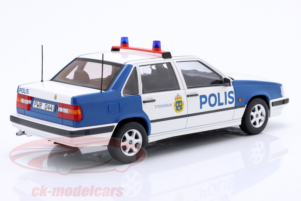Cult Scale 1:18 Volvo 850 GLT in Metallic Dark Grey 1991-1994