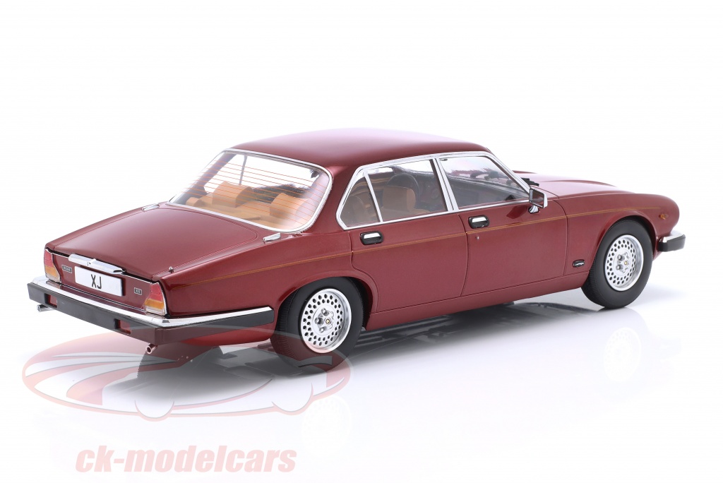 Modèle Réduit 1:18 Jaguar XJ Series III 1979 Rouge Foncé Métallisé - Marque MCG - Moulé Sous Pression - Neuf
