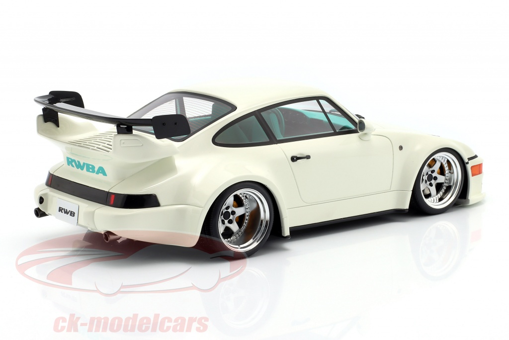GTSPIRIT 1/18 - Porsche 911 SC RS 1984 White 930 Shape Resin Scale