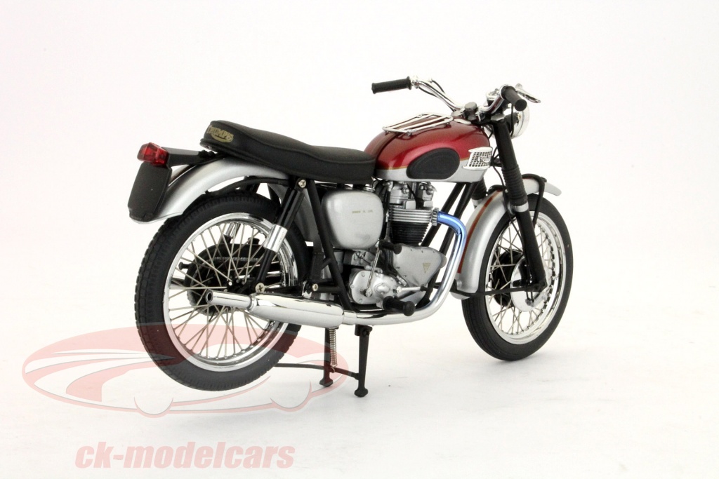 ミニチャンプス1／12トライアンフTR6 1961